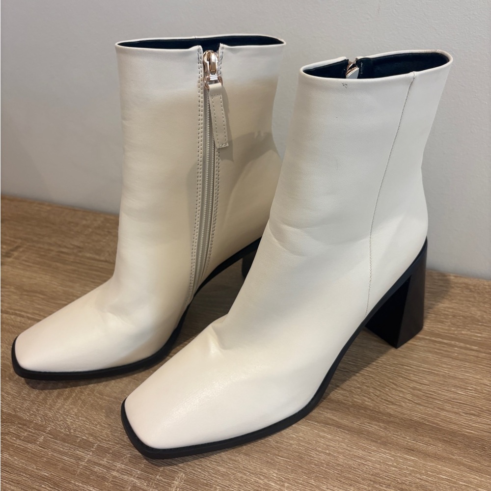 Billini White Scorpio Heeled Boots, Size 9